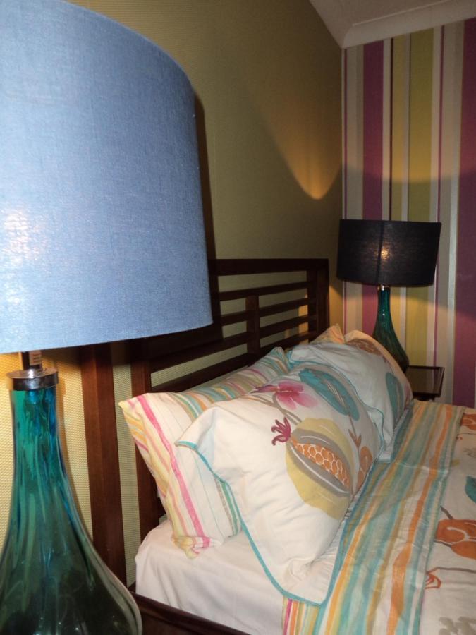 Coach House Villa Уокинг Екстериор снимка